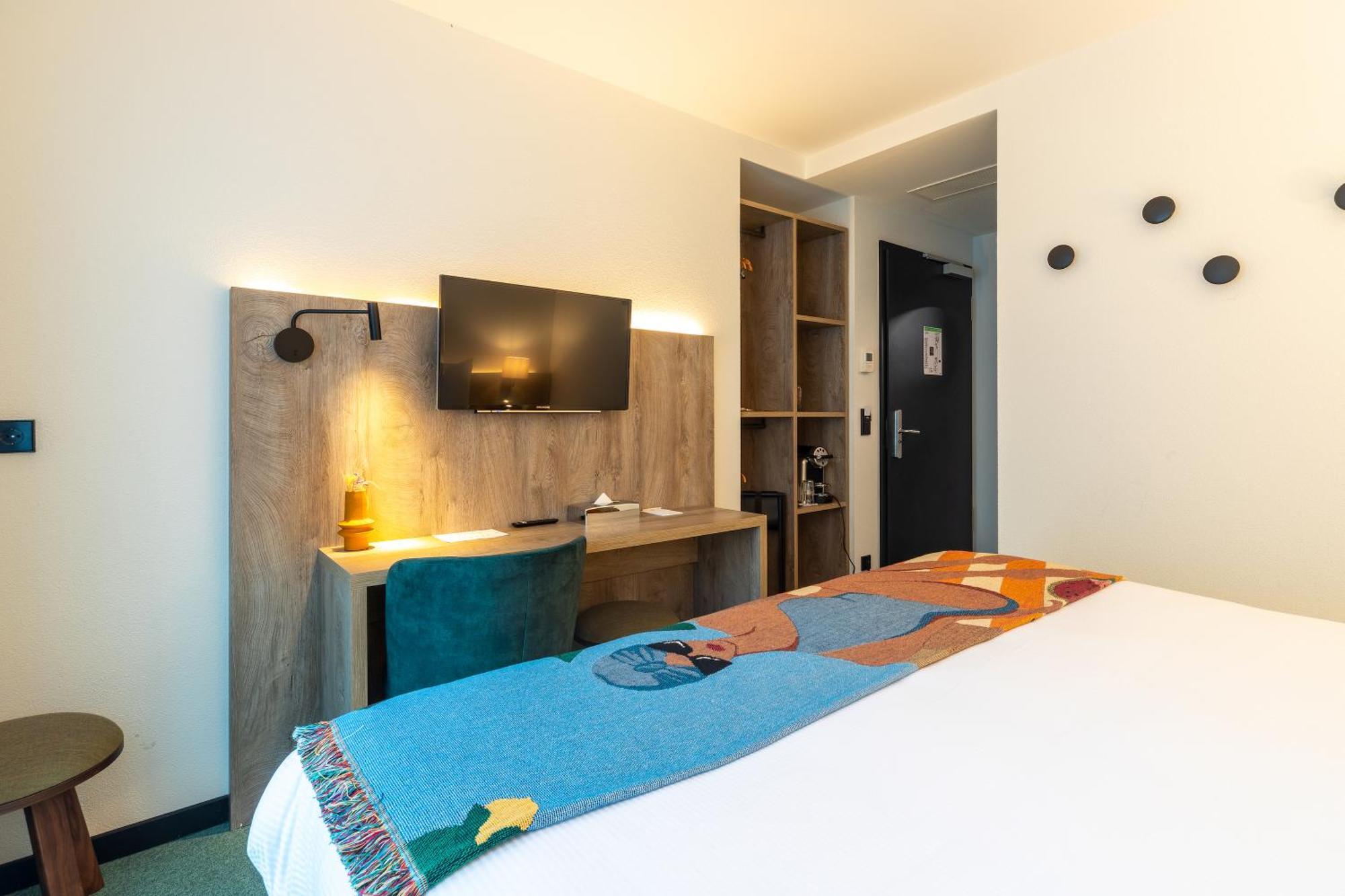 Hotel Kazakiwi 4*